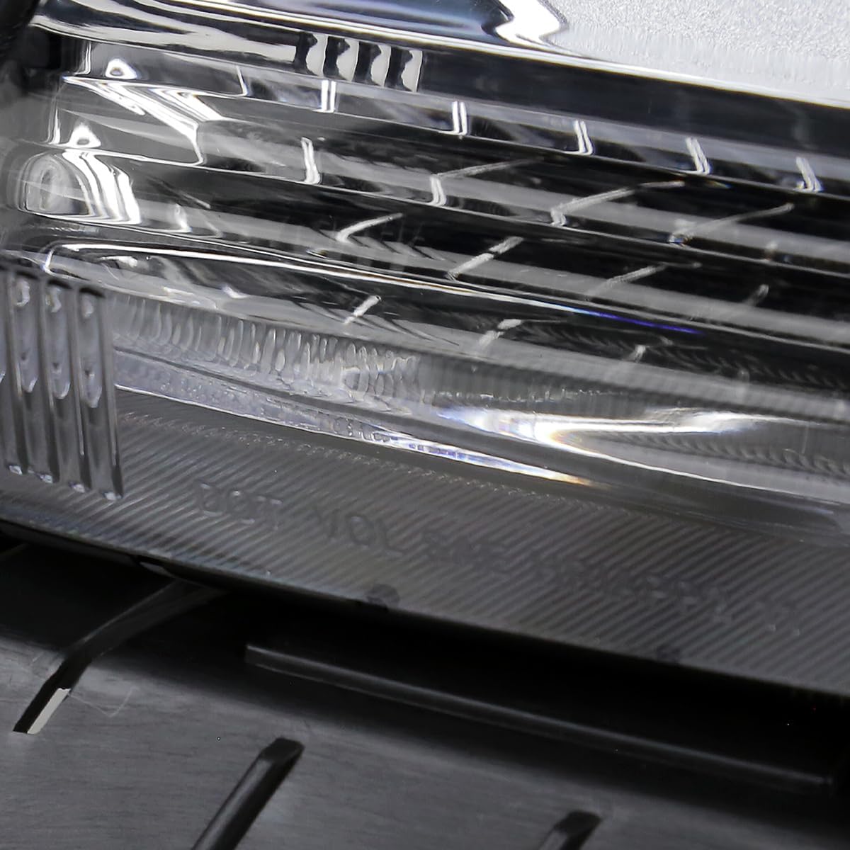 SPEC-D TUNING Left Driver Side Chrome Projector Headlight Compatible with 2013-2015 Chevy Malibu, 2016 Chevy Malibu Limited