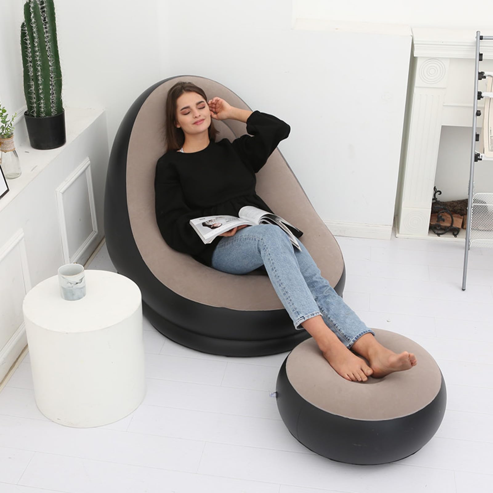 Sedia Gonfiabile Air Chaise Lounge con Pouf per Giochi da Campeggio, Pausa Pranzo e Feste in Giardino - Goditi il Sole (Caffè)