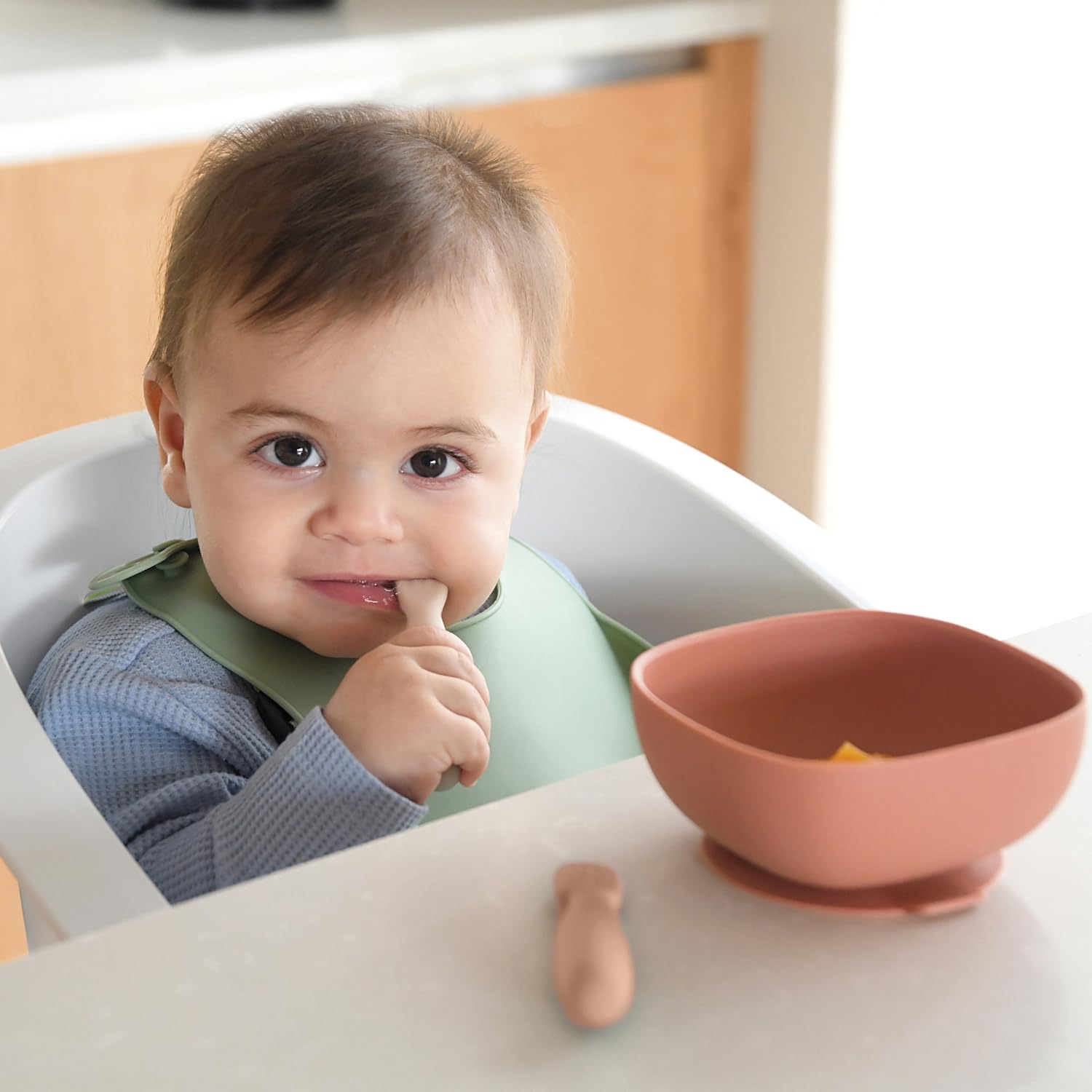 BÉABA, Zestaw 2 łyżek dla niemowląt 1. wieku, silikonowe łyżki do łyżek, sztućce dla niemowląt, od 4 miesięcy, ergonomiczny kształt, różne tekstury, ergonomiczny uchwyt, pralin/glina