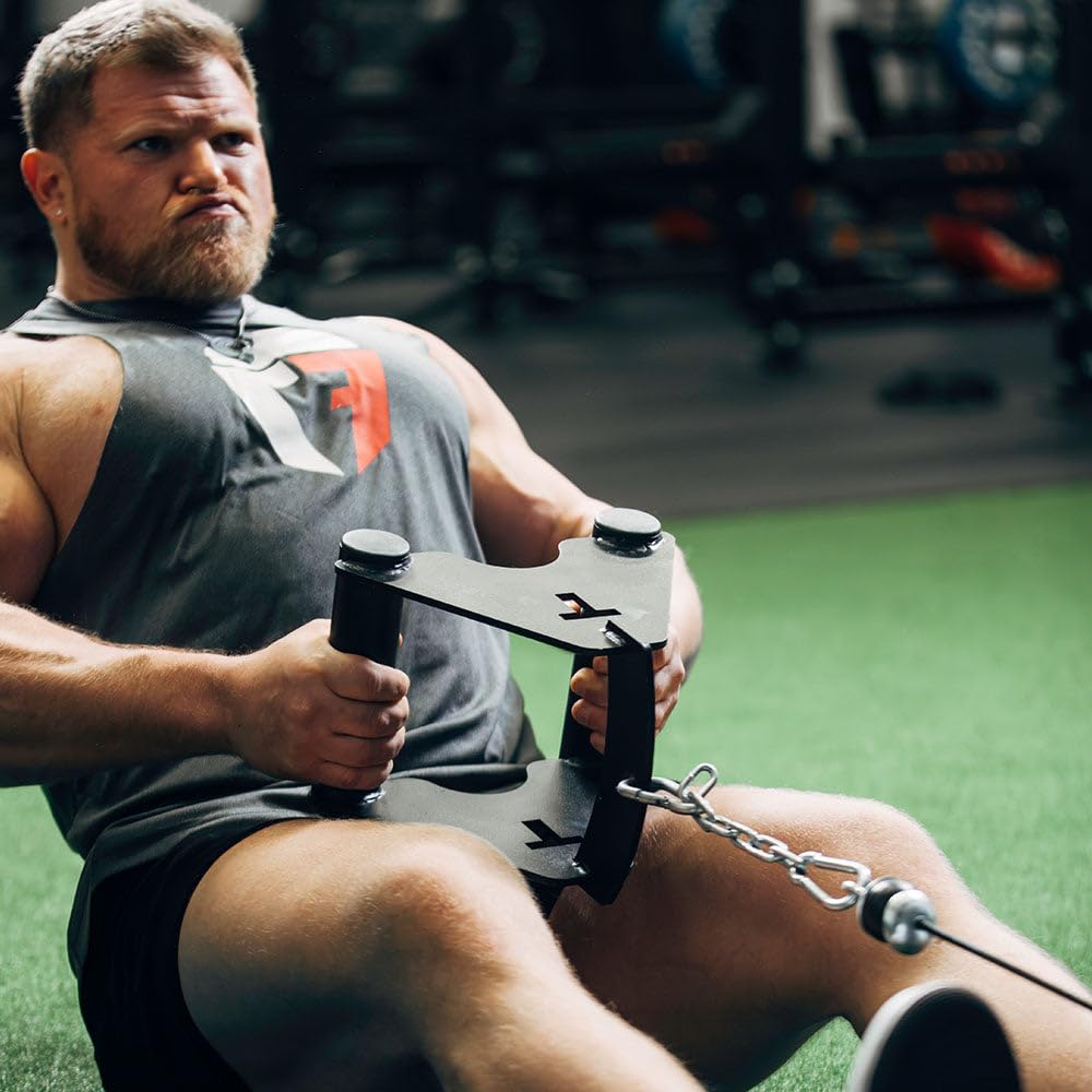 Amazon | Titan Fitness トライアングルグリップ | ケーブルマシン