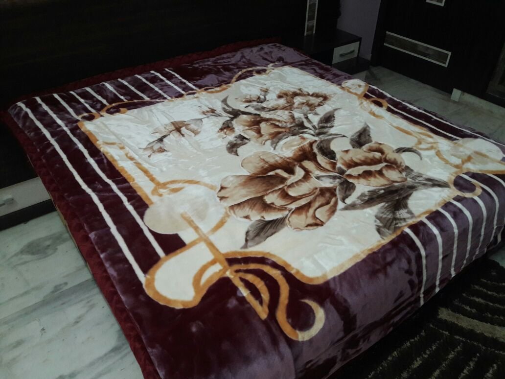 Buy Gloria Double Bed Winter Blanket(Floral,Reversible, 220cm x