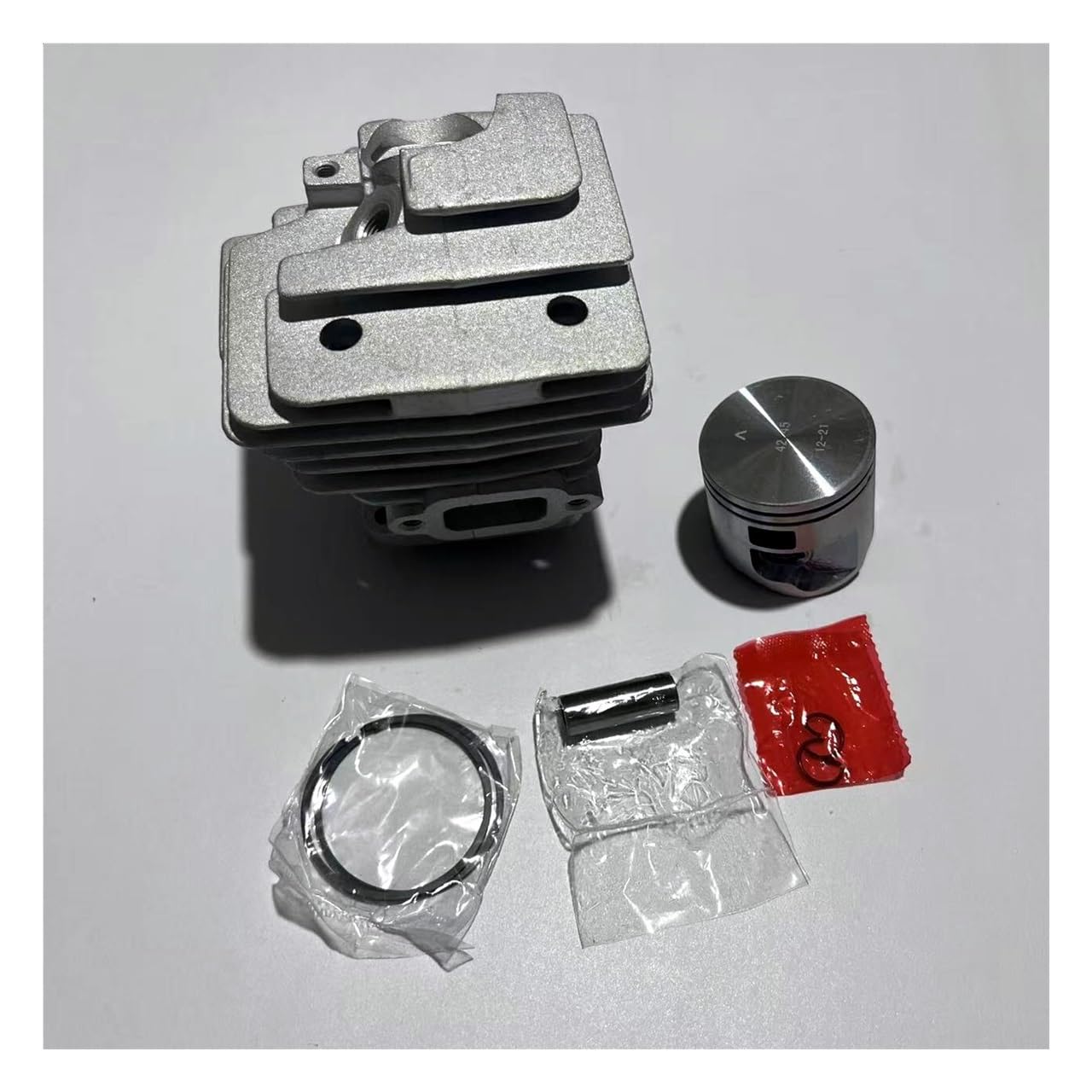 Kit piston-cylindre 42,5 mm contre le serrage moteur des tronçonneuses MS241C-MQ