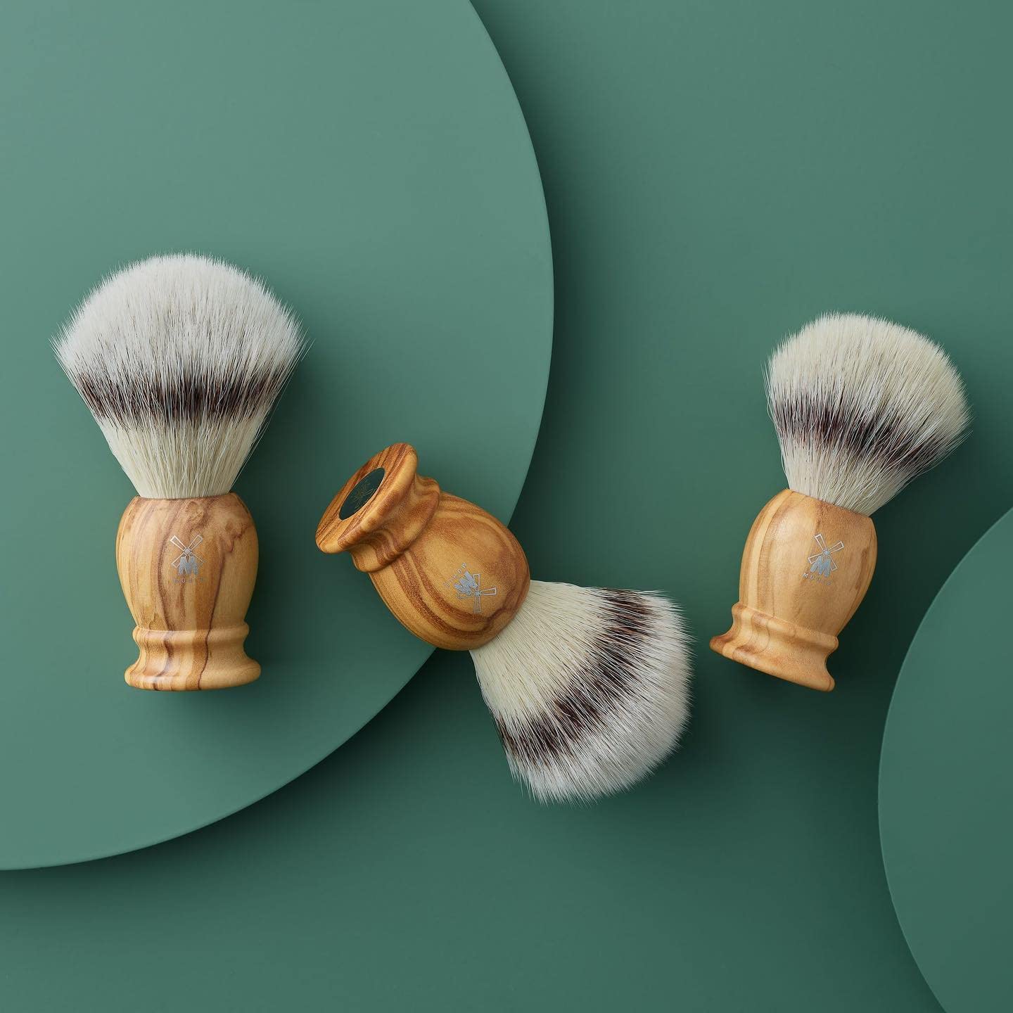 MÜHLE Classic Olive Wood - Pennello da barba in fibra argentata, per uomo, con schiuma ricca