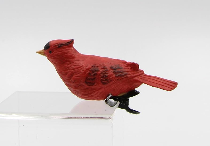Amazon.com: Fine Porcelain Red Cardinal Bird Clip-On Figurine Set