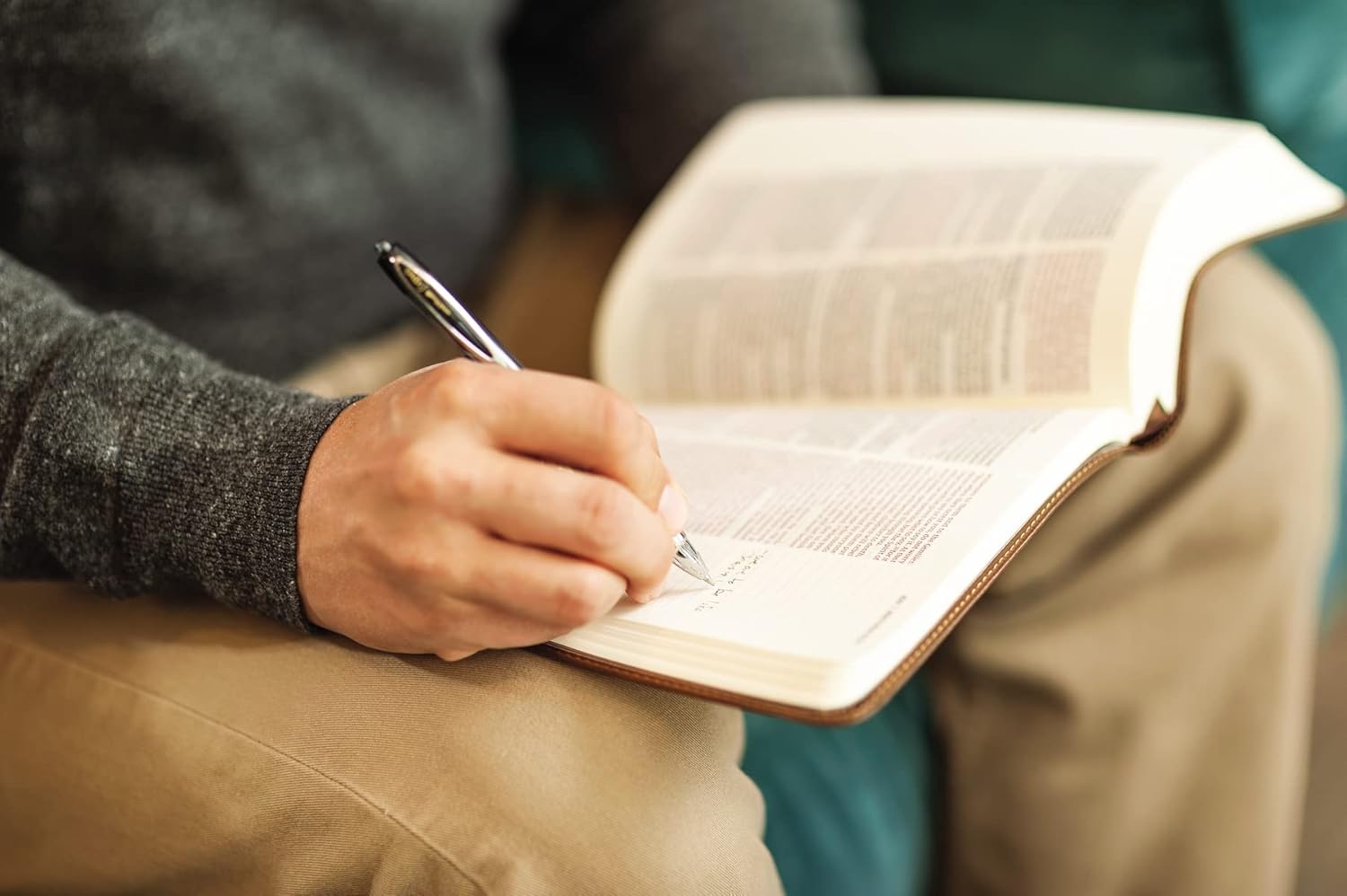 NIV, Journal the Word Bible (Perfect for Note-Taking), Double-Column, Leathersoft, Brown, Red Letter, Comfort Print: Reflect, Take Notes, or Create Art Next to Your Favorite Verses      Imitation Leather – October 27, 2020