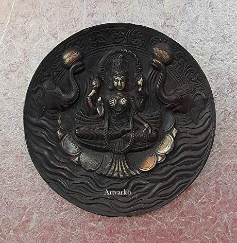 Goddess Lakshmi Idole laiton contre les murs vides suspension décorative sculptée