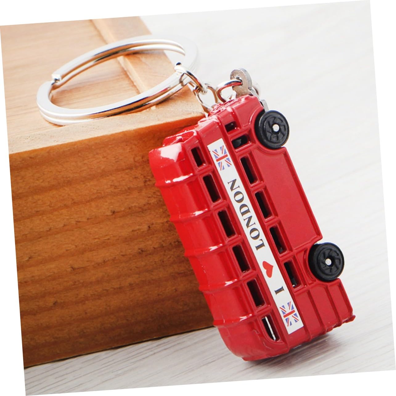 Ciieeo 16 Pezzi Portachiavi in Metallo con Bus e Cabina Portachiavi Creativo e Robusto Accessorio Regalo Souvenir Facile da Trasportare e Usare