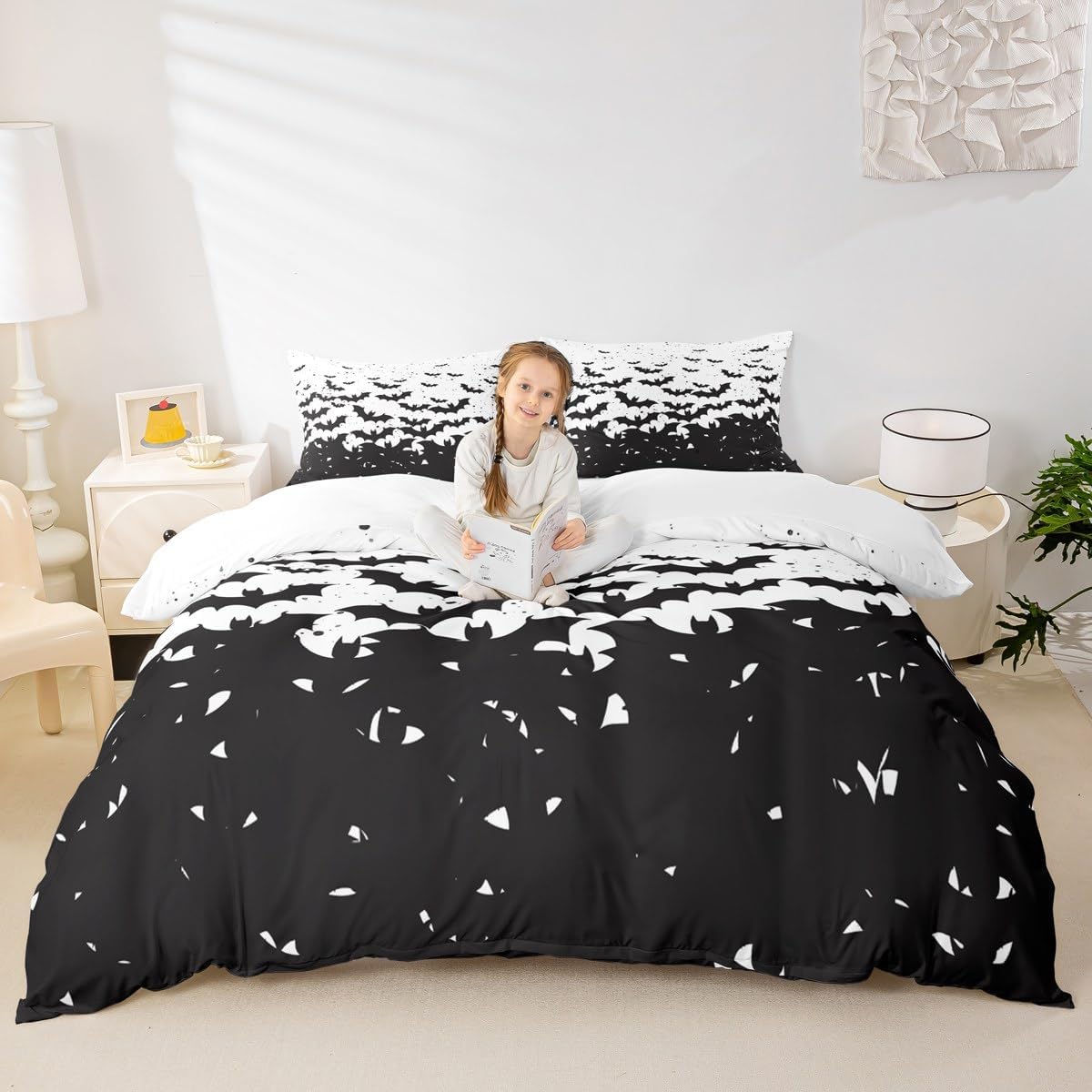Black Bats Kids Duvet Cover Set Queen Size,Happy Halloween Before Christmas Bedding Set,Boys Girls Adults Room Decor,Halloween Holiday Comforter Cover,Black White Simple Quilt Cover,2 Pillowcases