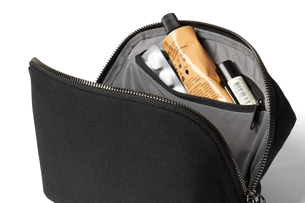 Amazon.com : Bellroy Desk Caddy (tech Organizer) - Black