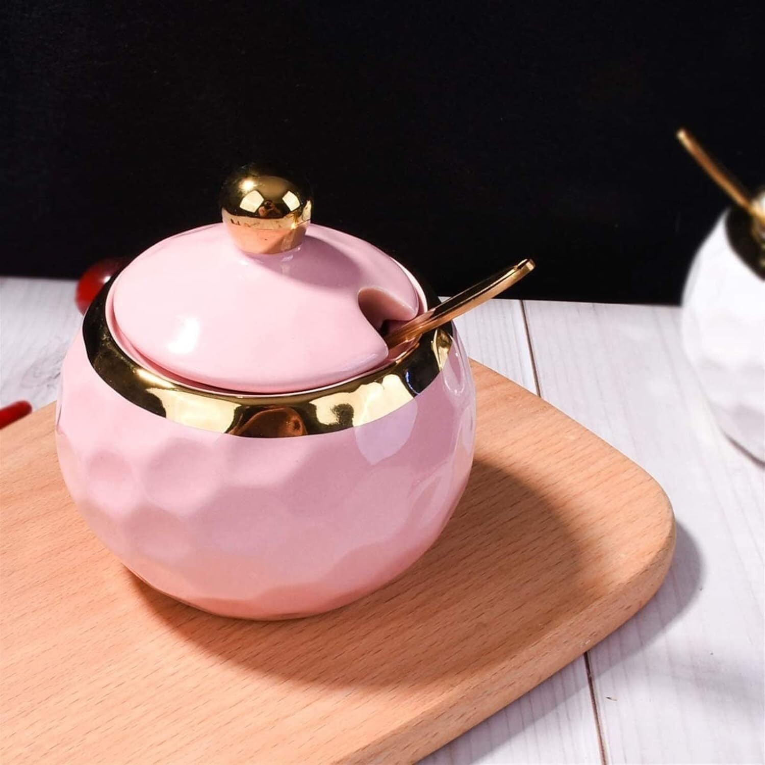 Barattolo per spezie, zuccheriera, in ceramica, a forma di golf, con coperchio e cucchiaio dorato, per casa e cucina