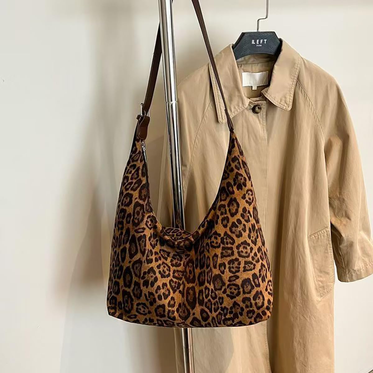 Women's leopard print handbag, tote multifunctional commuting shoulder bag, versatile and fashionable casual bag