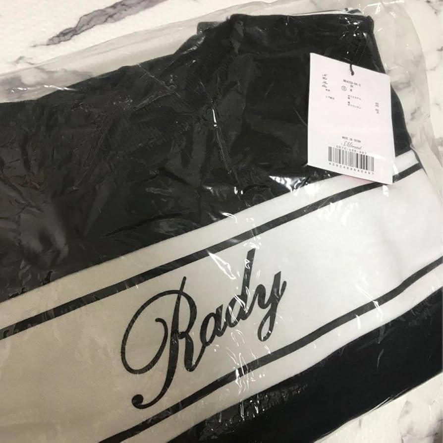 Amazon.co.jp: 完売品！Rady ロゴセットアップ 白黒 バイカラー
