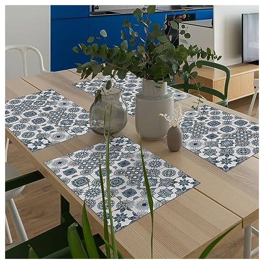 CREARREDA Tovaglietta americana 4 pezzi in plastica lavabile Made in Italy 48x33 cm Colore Summer Tiles Tovagliette da tavoloPVC per colazione e merenda Antimacchia, Antiscivolo ed Ignifuga