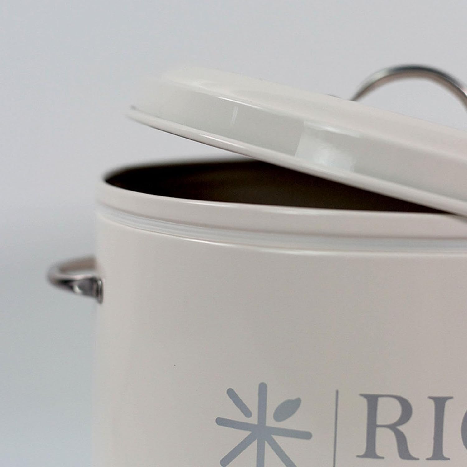 Sealed Food Storage Bin, Iron Rice Container and Measuring Spoon Metal Rice Storage Box Round Rice Canister for Pet Food Home, Style A