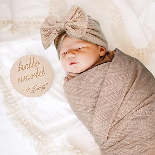 Miniatura 2 de BQUBO - Juego de 4 accesorios para recién nacidos con gorro a juego y diadema de lazo con tarjeta