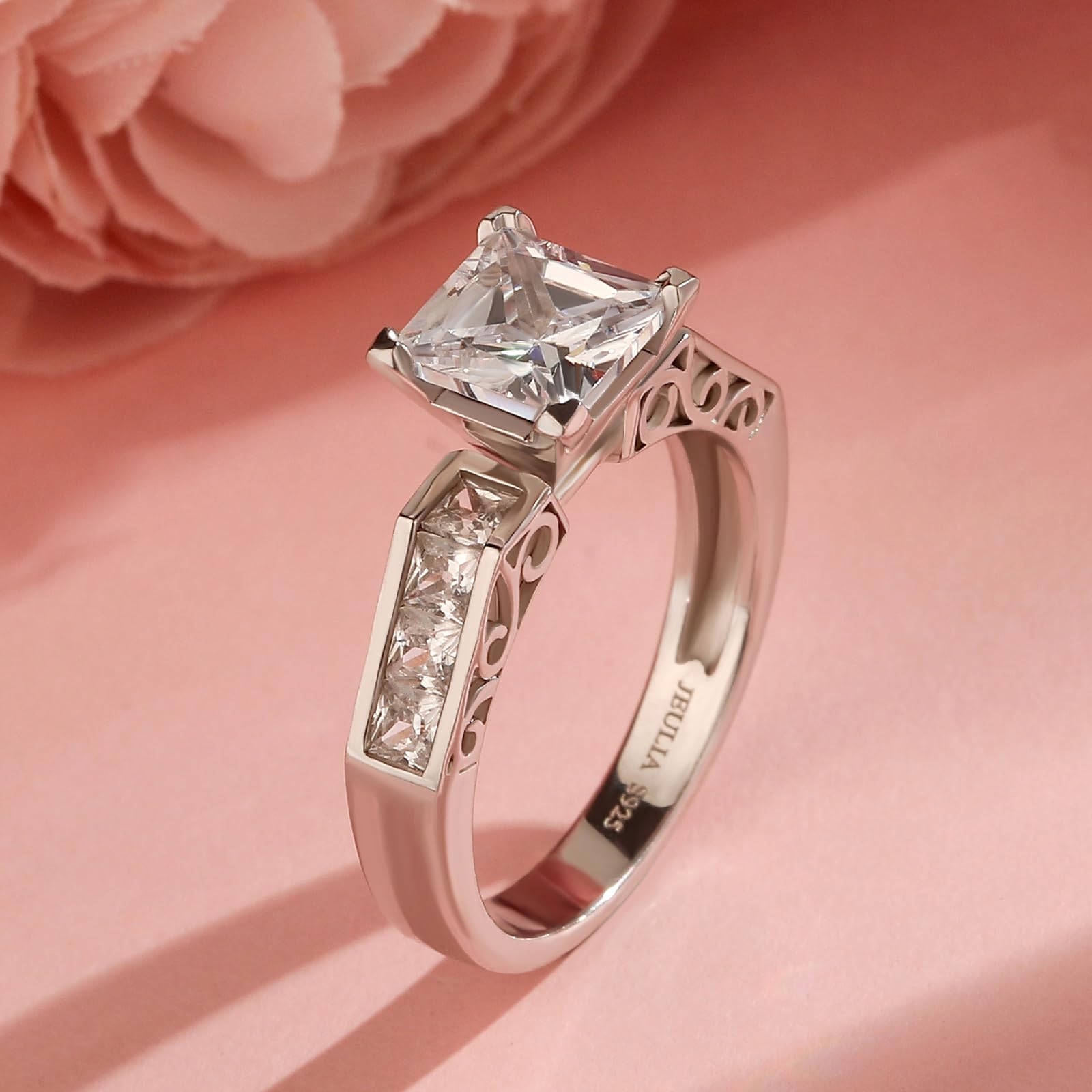 Jeulia Anillo de compromiso de diamante de Eternity para mujer: plata de ley con corte princesa de 4 puntas, anillos de circonita, joyas de aniversario con caja de regalo