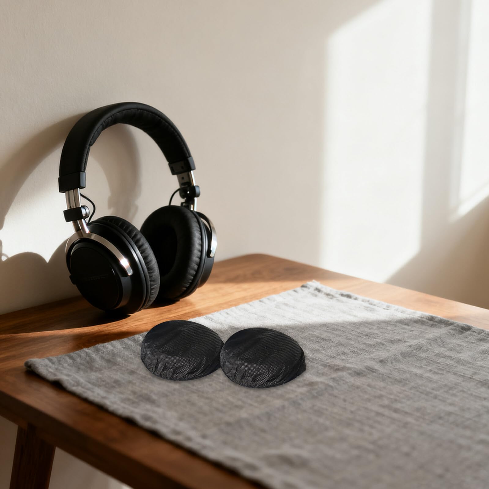 300 Pezzi Copri Auricolari Cuffie in Tessuto Non Tessuto Protezione per Cuscinetti Over-ear Gaming Palestra e Aviatore Morbidi Traspiranti e Facili da Sostituire Compatibili con