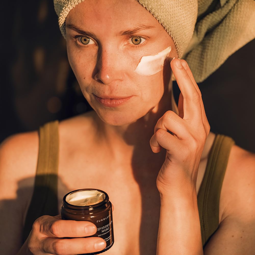 JUNGLÜCK Máscara de hidratación profunda | Mascarilla facial para piel seca y sensible | Calma y fortalece la barrera cutánea con extracto de manzanilla orgánico