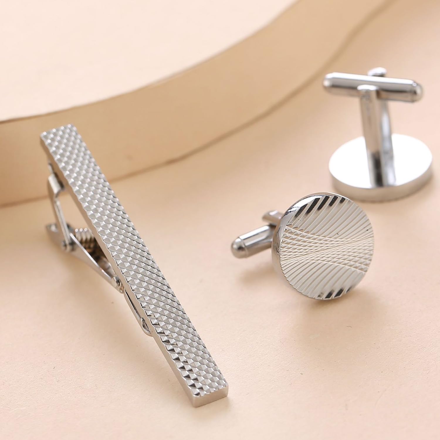 1 Morceau De Pince À Cravate Argentée en Acier Inoxydable, 1 Paire De Boutons De Manchette De Chemise pour Hommes, Tige De Pince À Cravate Élée, Un Cadeau pour Le Père.