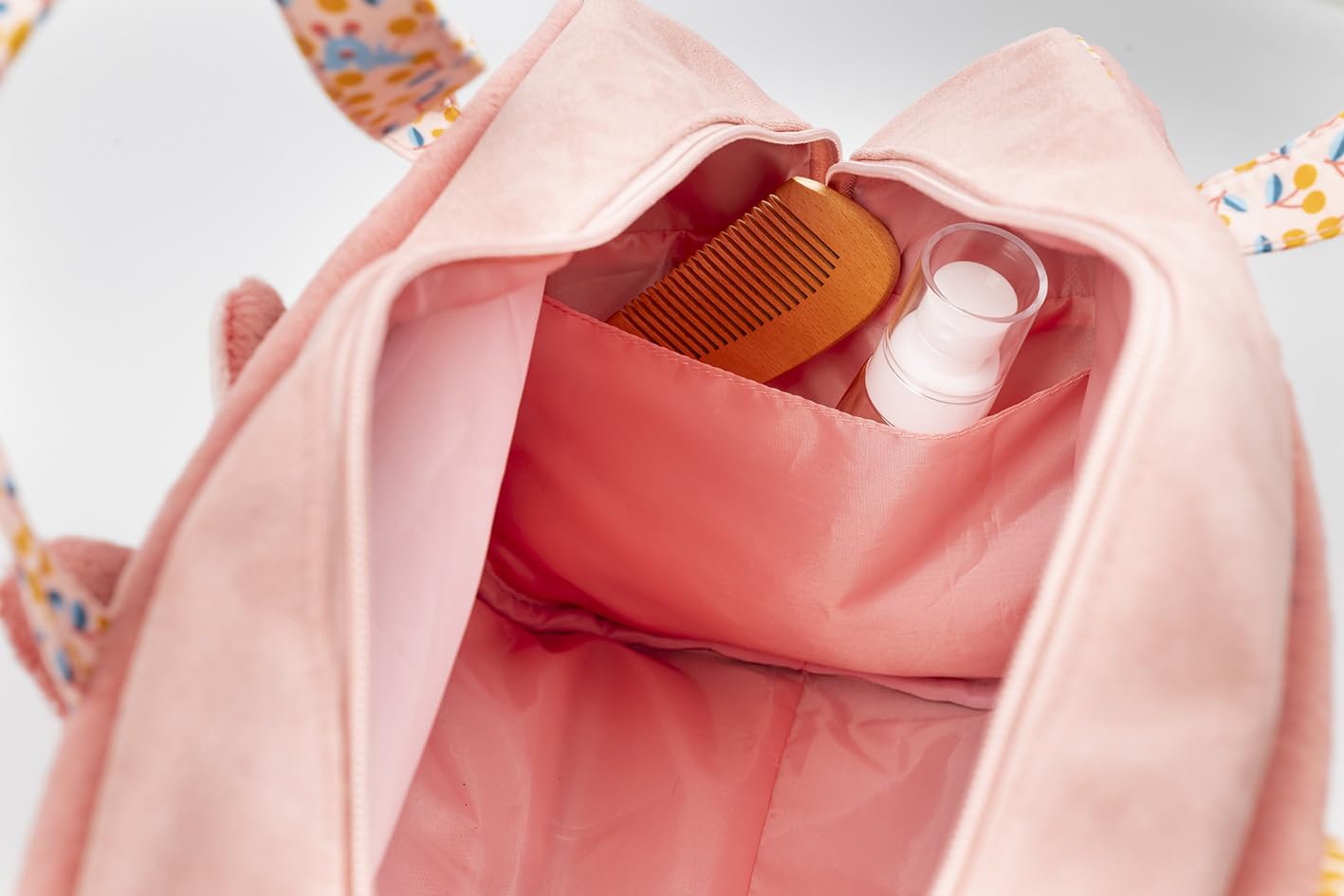 Lilliputiens - Sac Week-End - Sac de Voyage - avec Fermeture Eclair - Bandoulière Réglable - Original & Facile à Transporter - Rose - 45 x 23 x 25 cm - Dès 2 Ans - 84491