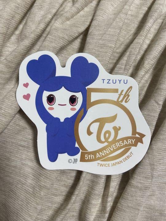 TWICE  ピンバッジ　ツウィ　FCくじ TWICE ピンバッジ ツウィ FCくじ