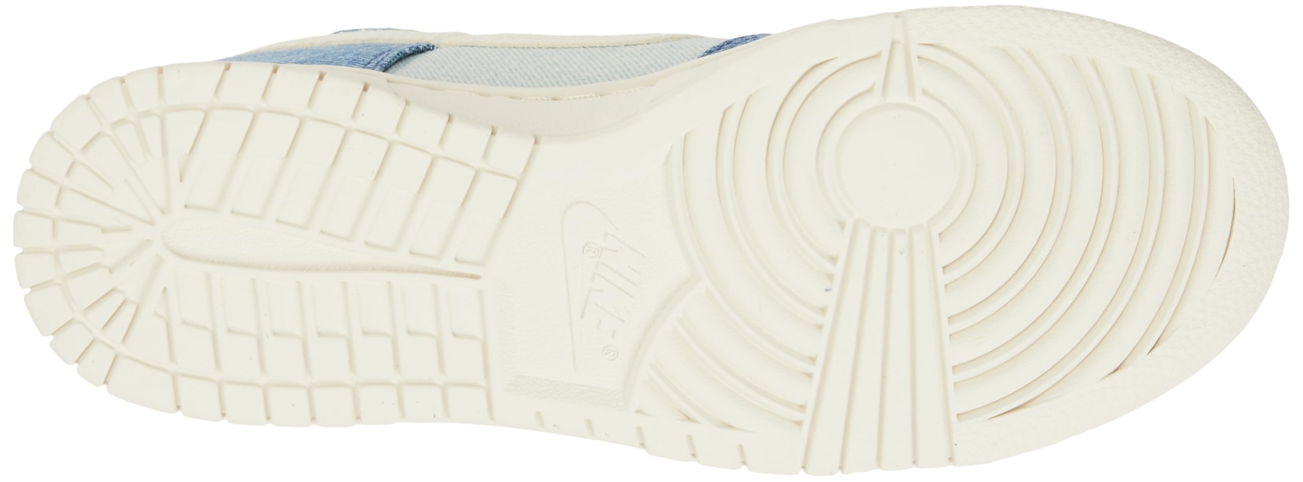 NIKE Women's Wmns Dunk Low Sneaker