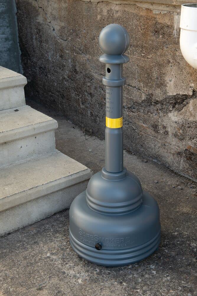 Commercial Zone Products Smokers' Outpost Patio with Table, White (711606)