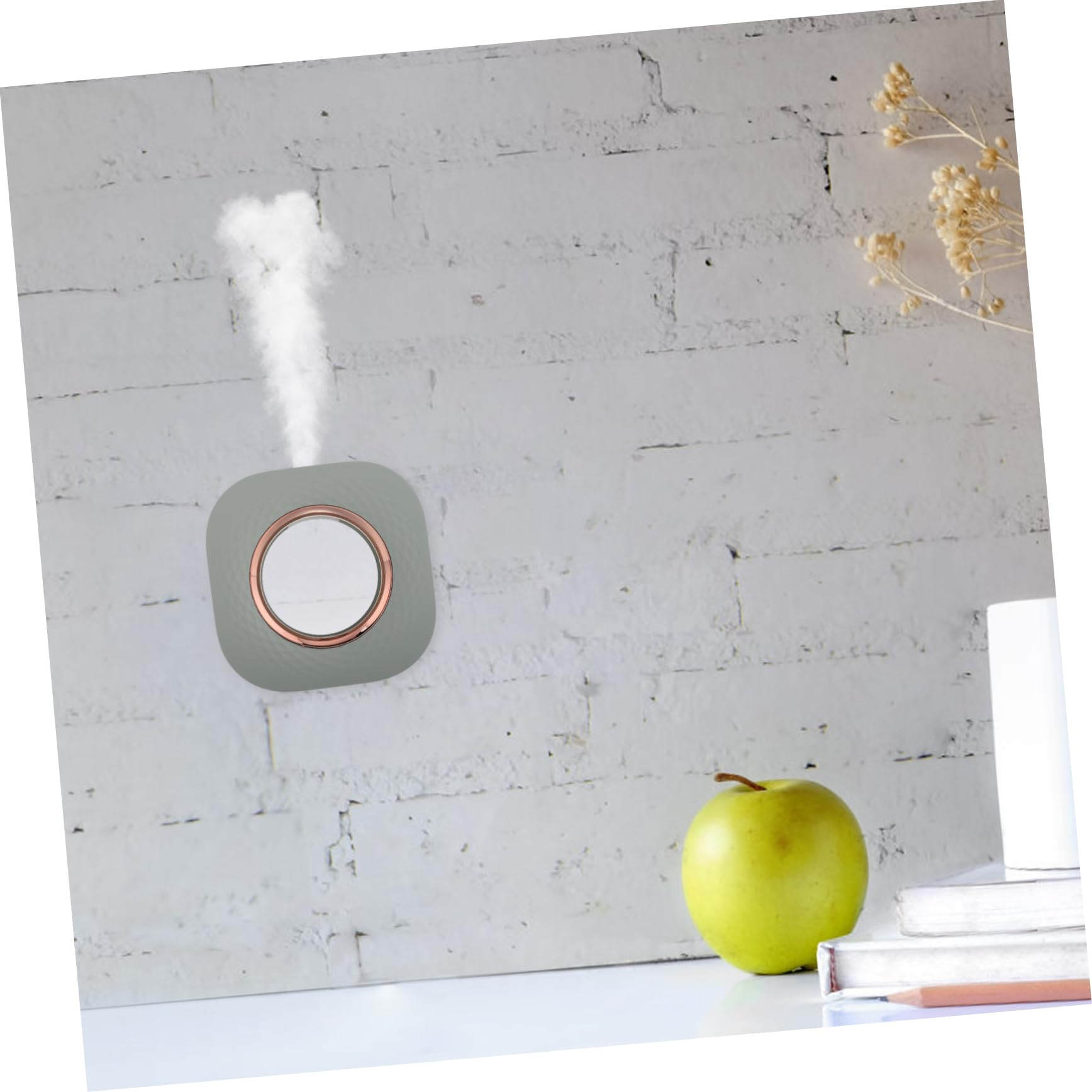 Diffusore Essenziale Compatto in Abs, Profumatore Spray Auto | Verde Chiaro, Uso Indoor e Camper, Facile da Usare, 2 Batterie Aa Incluse