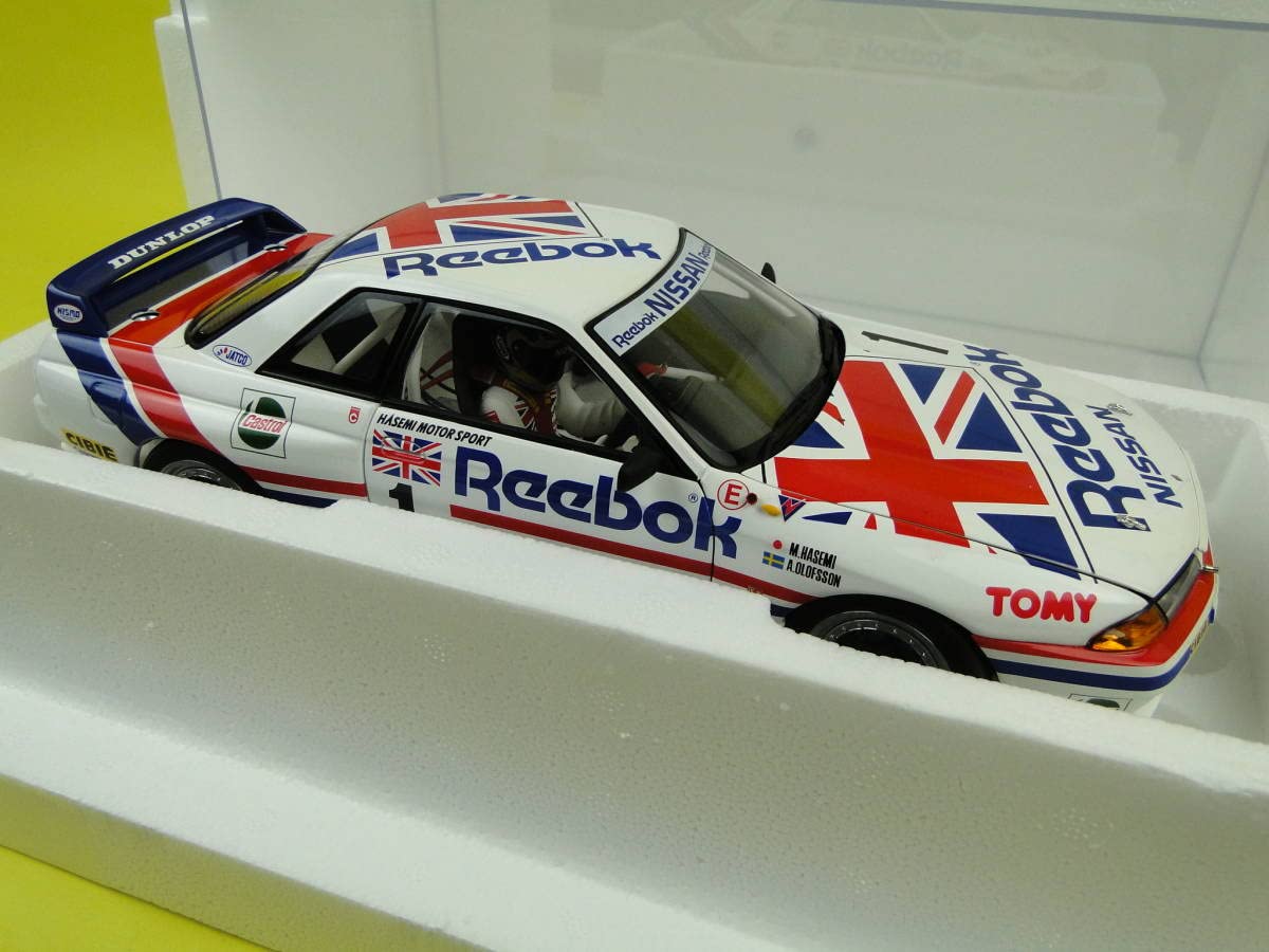 Amazon | 1/18 オートアート R-32 フィギュア付き スペシャル