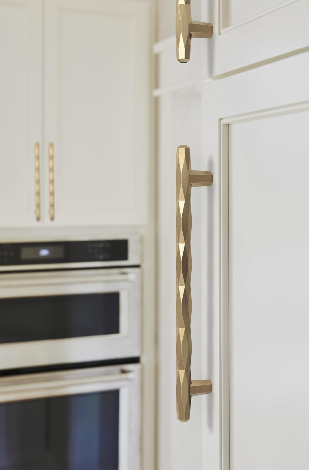 Amerock St. Vincent 8 inch (203mm) Center-to-Center Champagne Bronze Cabinet Pull, BP55500CZ