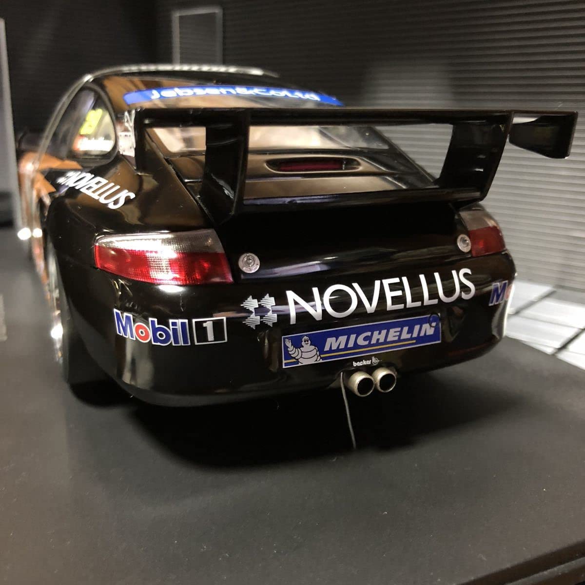 未展示品オートアート1/18 ポルシェ911GT3R アジアンカレラカップ優勝車 Amazon.co.jp: 品 オートアート1/18 ポルシェ911 GT3R アジアン