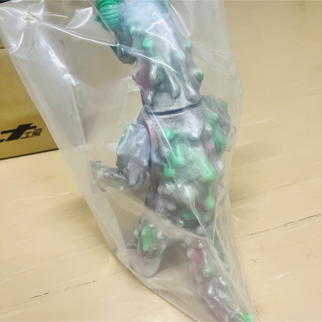 シカルナ工房 ゴーメル ワンオフ 1点もの メタルグリーン クリーチャー ソフビ シカルナ工房 ゴーメル ワンオフ 1点もの メタルグリーン