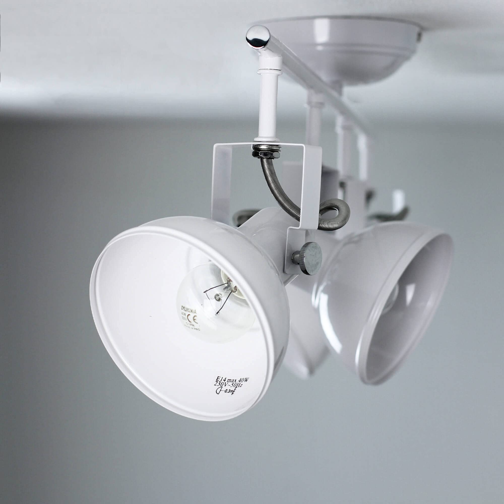 Licht-Erlebnisse Vintage Deckenstrahler – 3-fach, Schwenkbar, Weiß – Für E14 Leuchtmittel (max. 40 W) – Retro Design