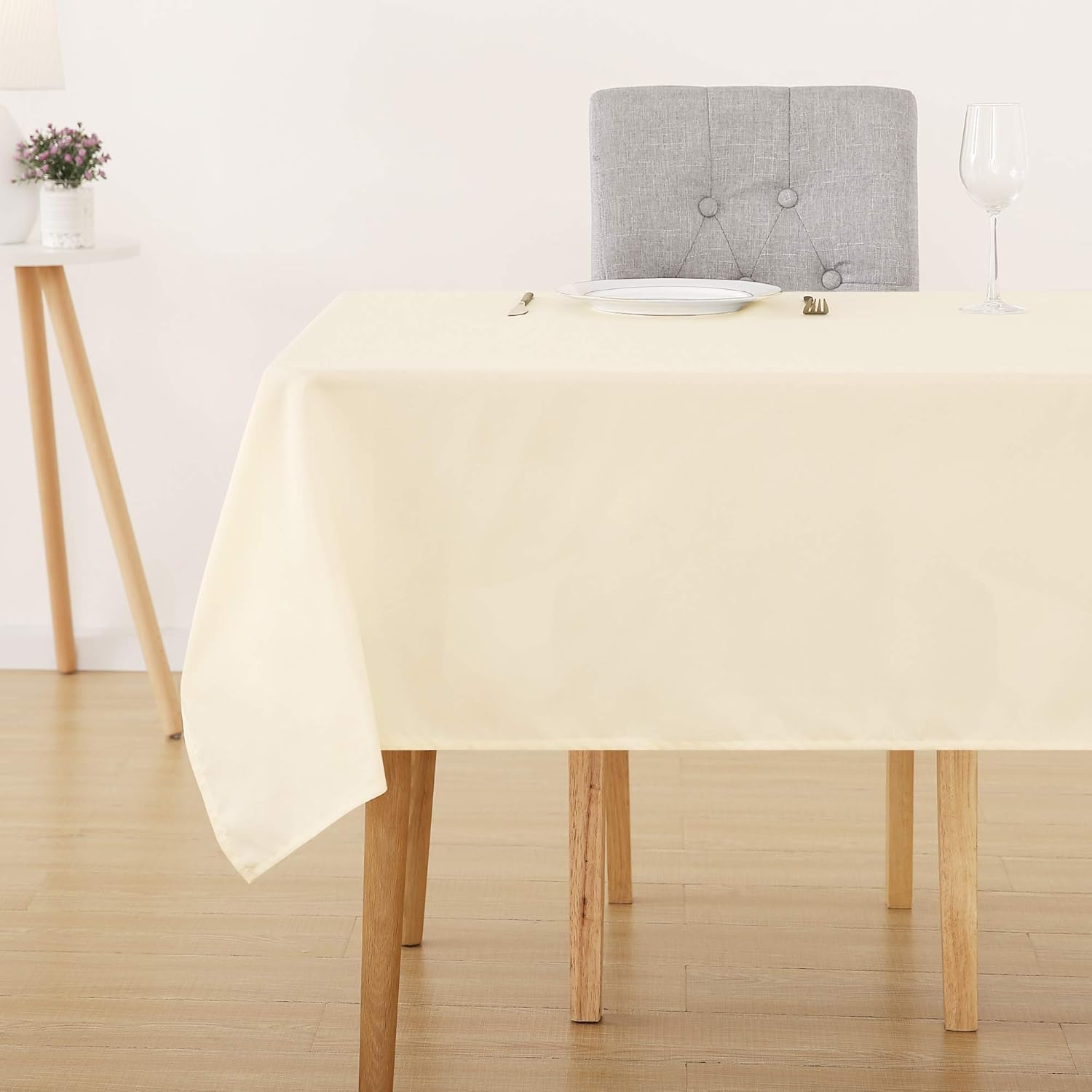 Deconovo Home Decorative Oxford Wipeable Tablecloth Rectangle Water Resistant Tablecloth for Patio Table Table 140x240cm(55x95in) Beige