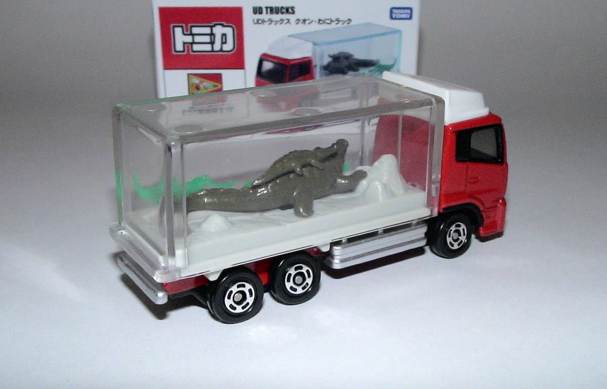 トミカ クオン4軸ウイング車 トミカ クオン4軸ウイング車 【公式通販】