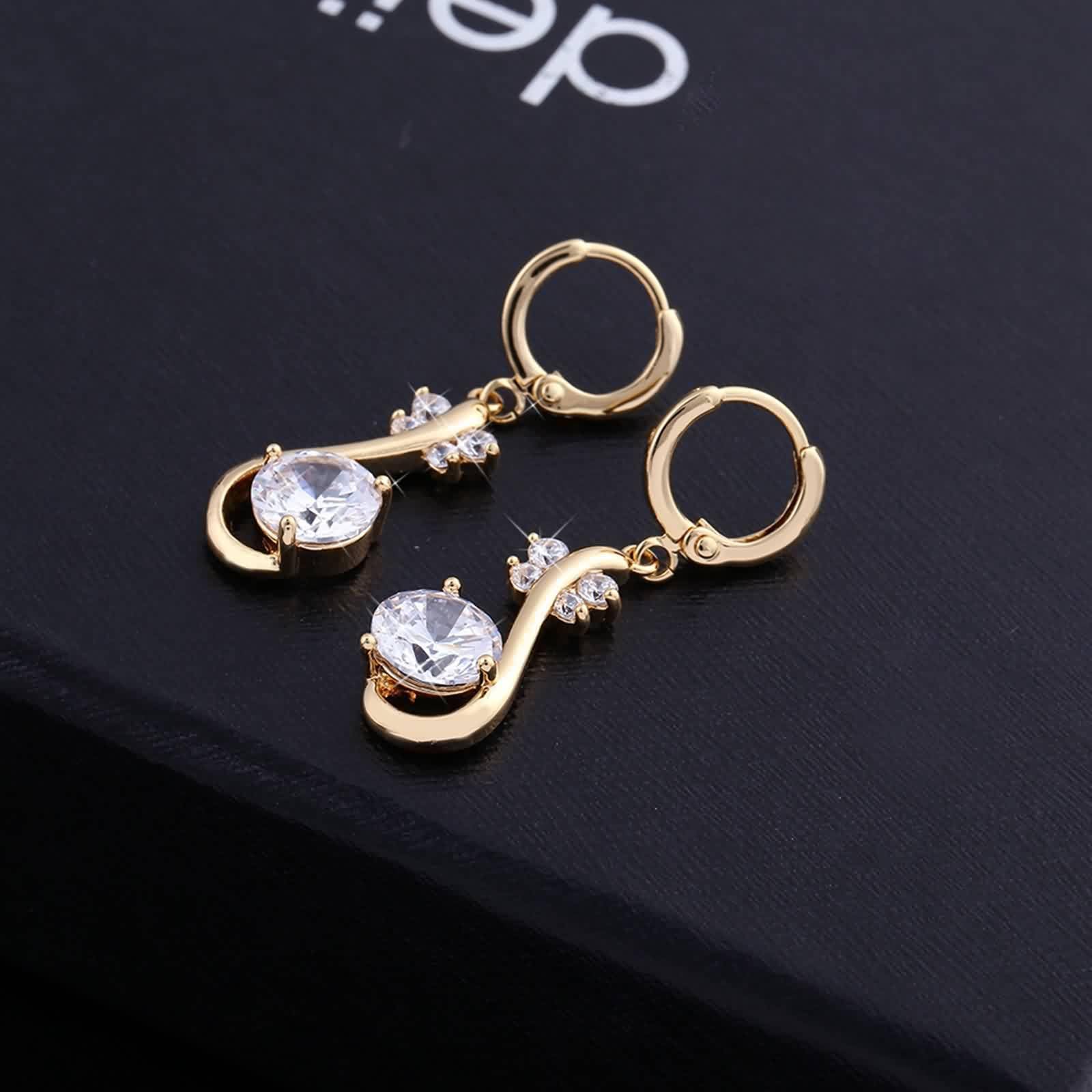 AMDXD Au750 Pendientes de mujer de oro amarillo, mariposa con moissanita, pendientes de oro de 18 quilates