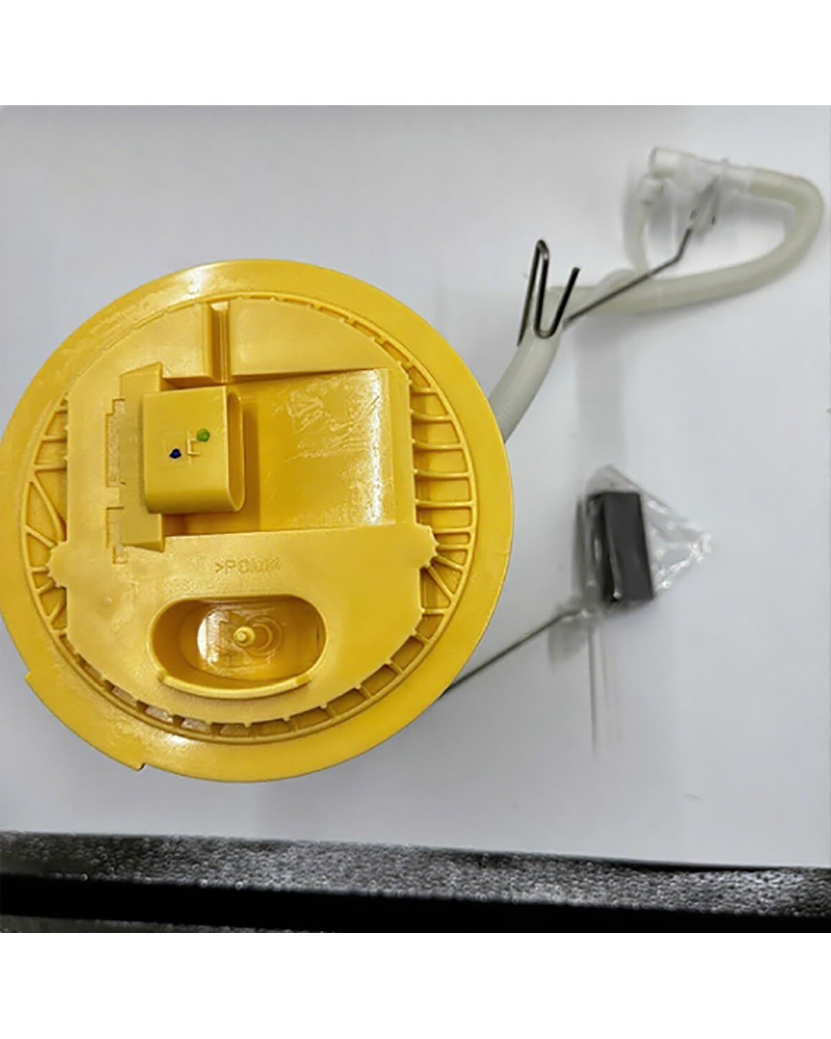 Samochodowa wbudowana pompa paliwa do ML350 W251 zespół pompy paliwa do oleju napędowego A2514700190 zamiennik OEM