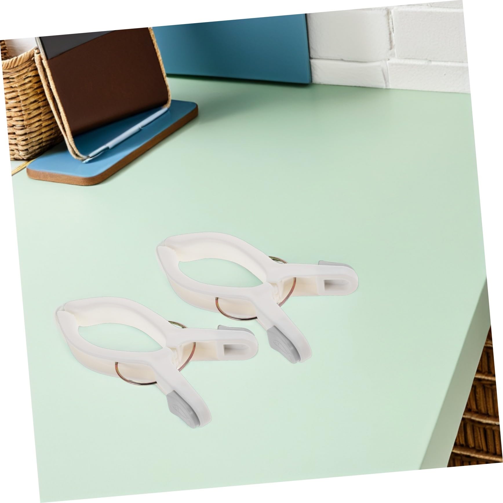 Pinzas Grandes de Plástico Blanco, 8 Piezas, Antideslizantes | Resistentes al Viento, para Toallas y Cortinas, Clips de Alta Resistencia para Uso Doméstico