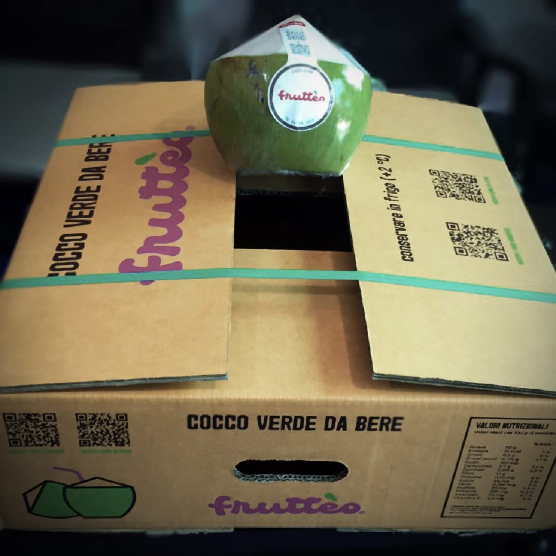 "FRUTTEO – Cocco Verde Fresco Premium | Importazione Esclusiva via Aerea Acqua di Cocco Pura al 100% Confezione da 9 Noci Raccolto a Mano L’Estate in un Guscio | Per Spiagge, Party e Relax