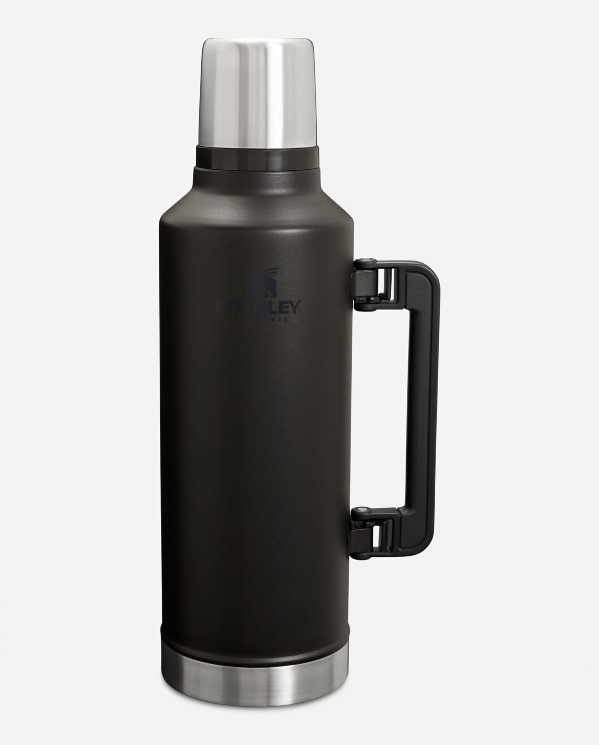 Amazon | Stanley レジェンダリー クラシックボトル 2.5クォート