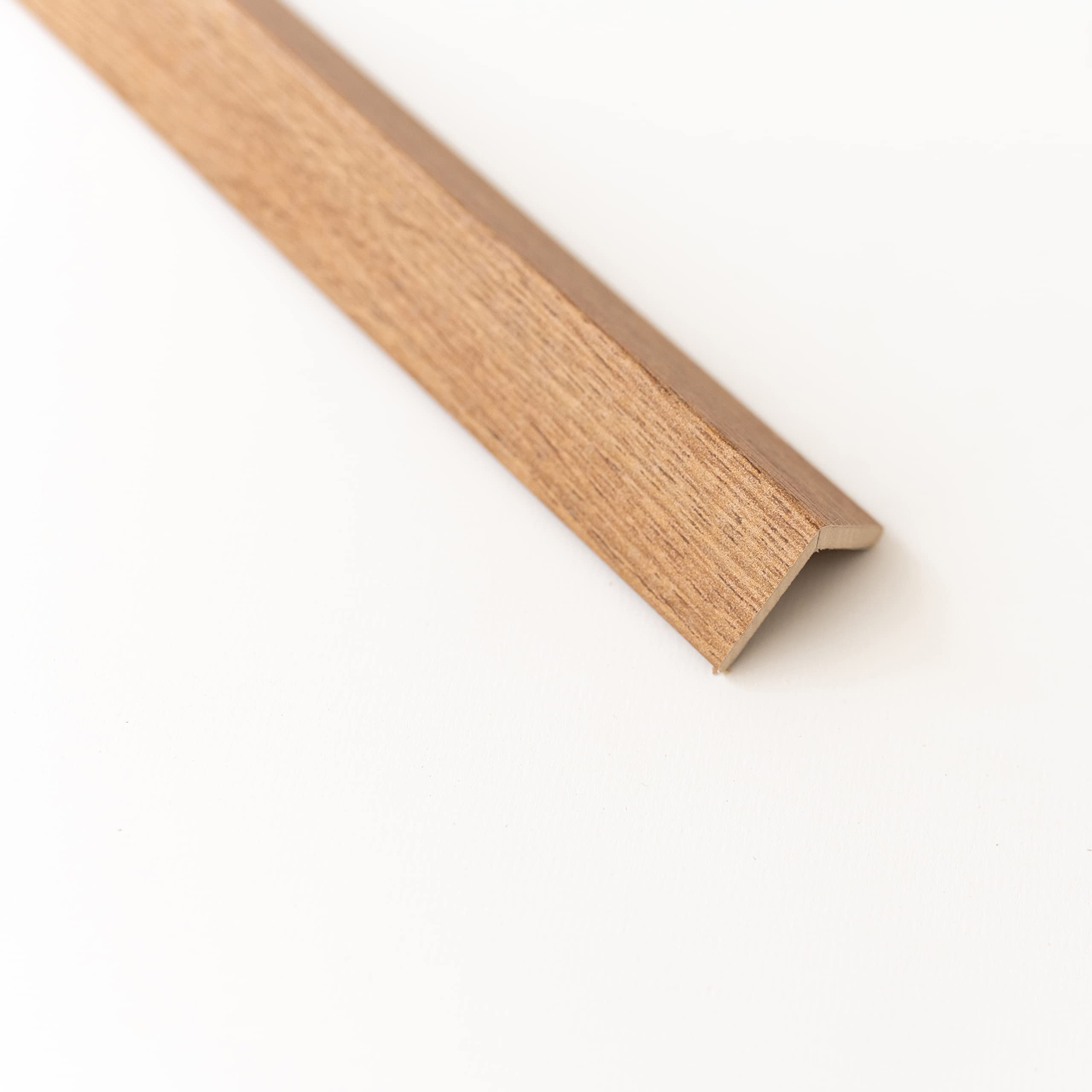 20 PZ Di PARASPIGOLO IN MDF ROVERE MEDIO MM.28X28X3000