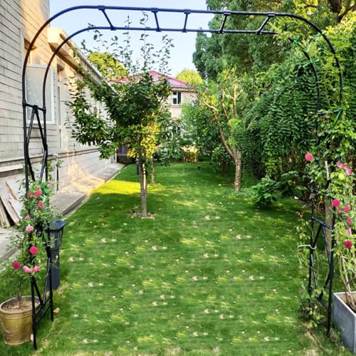 Arche décorative pour pelouse blanche : habillez vos événements