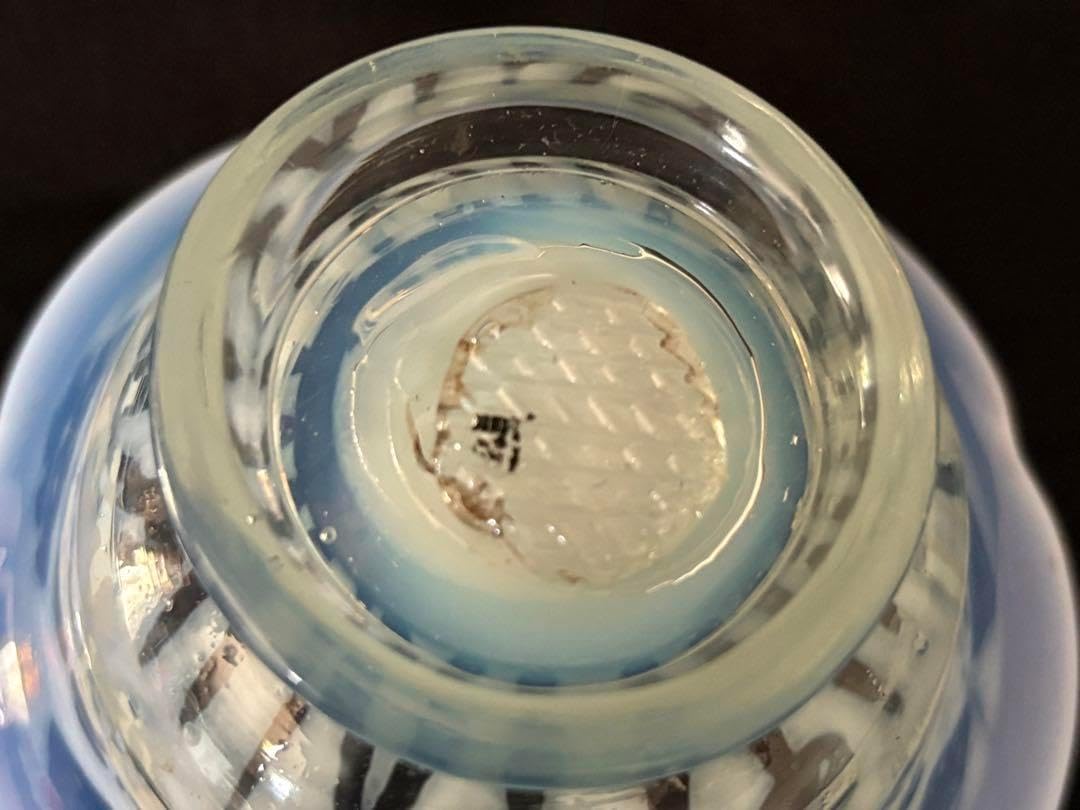 大正ガラス 和ガラス 菖蒲に蝶透かしウランガラス 桃色乳白氷コップ