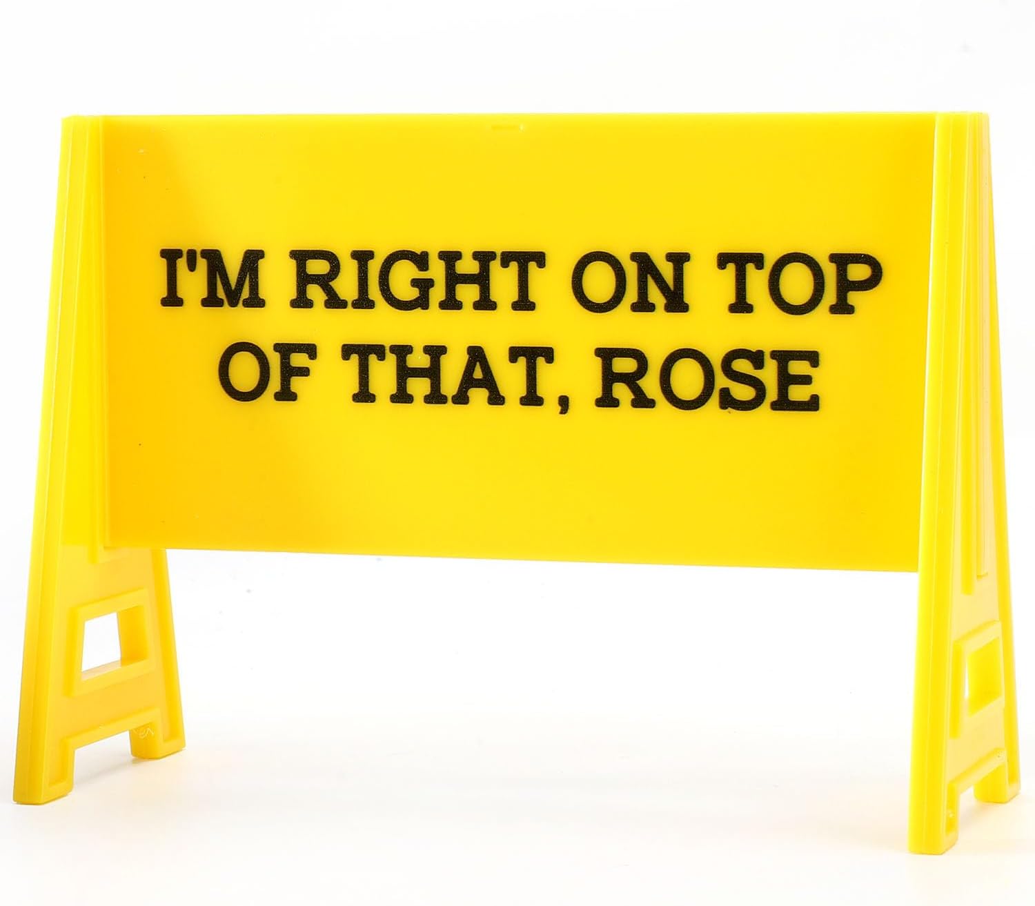 Funny Office Desk Sign with 'I'm Right on Top of That Rose' Humorous Quote, Motivational Coworker Gift for Bosses & Teams, Workplace Decor for Cubicles, Home Offices