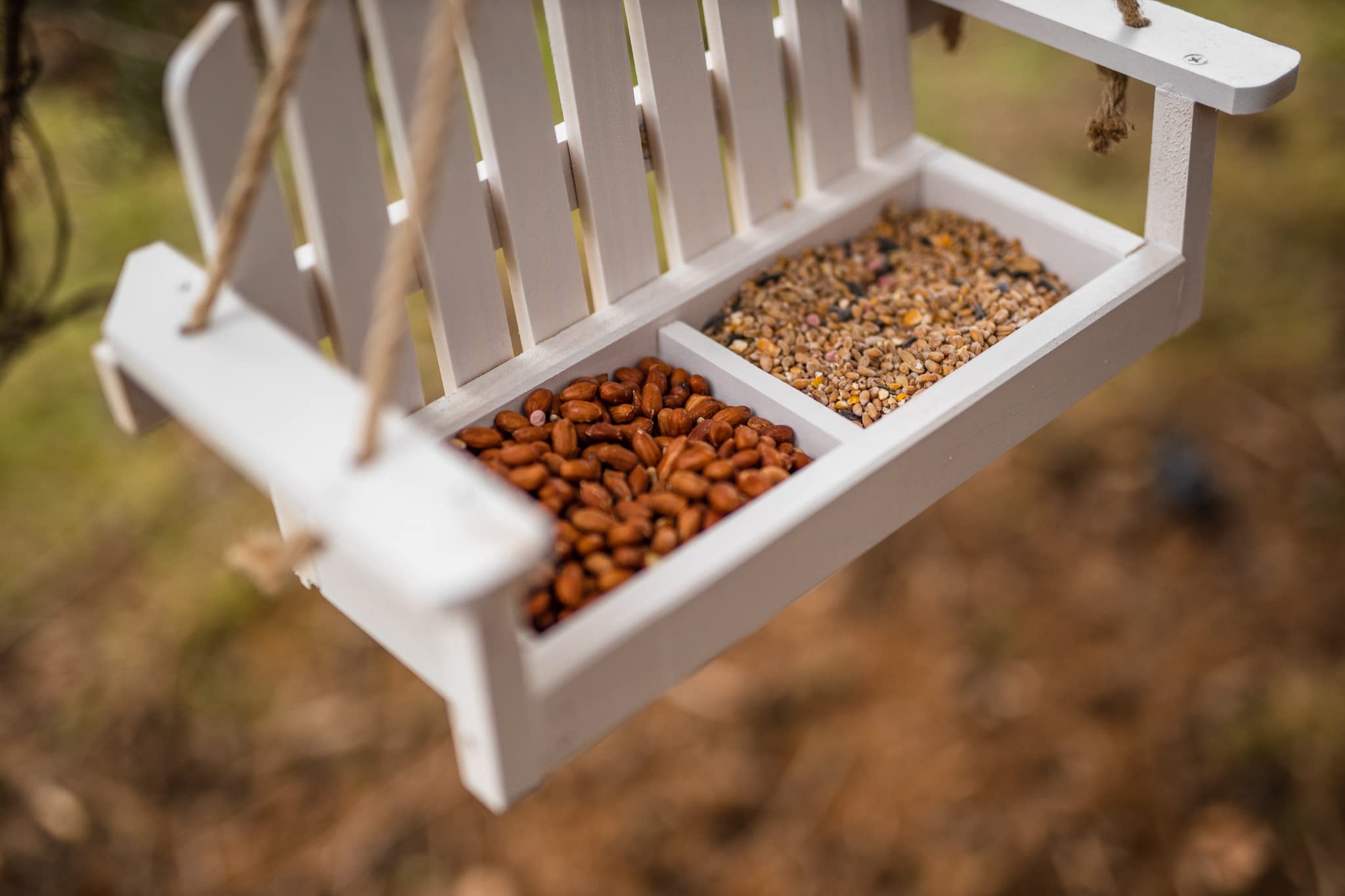 Garden Mile - Mangiatoia a cupola da appendere per uccelli, semi di noci e semi di noci per torte, palline di grasso per esterni, giardino, patio, ideale per giardino, uccelli selvatici