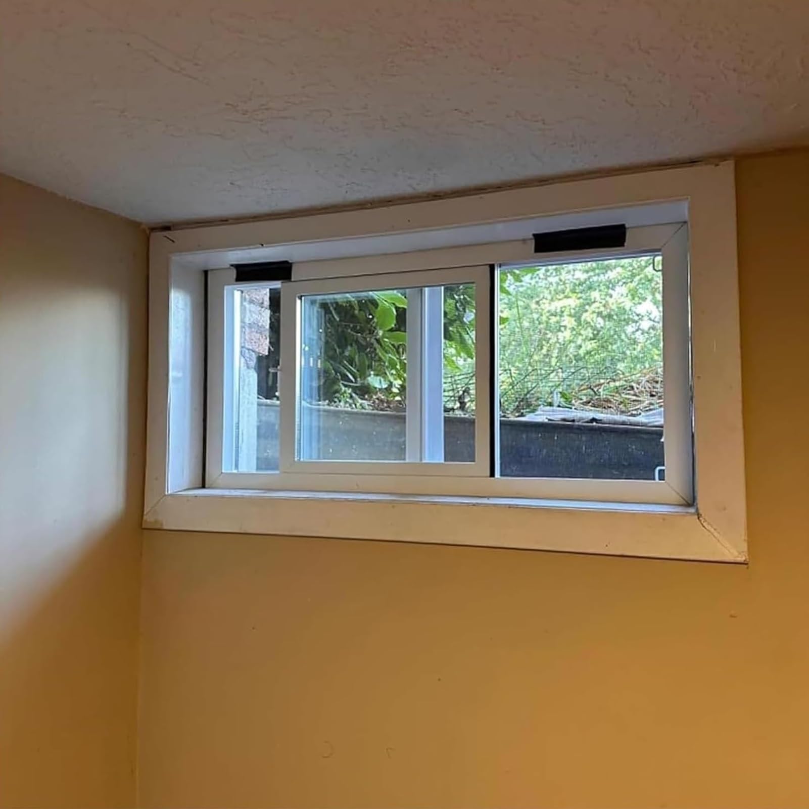 Mobile Home Windows Replacement, White Horizontal Sliding Aluminum Window Large 20 24 28 32 36 40 44 48 50 Inch Wide, Transom Window For Basement, Bathroom, Sheds And Chicken Coops(WxH 24x12in/60x30cm