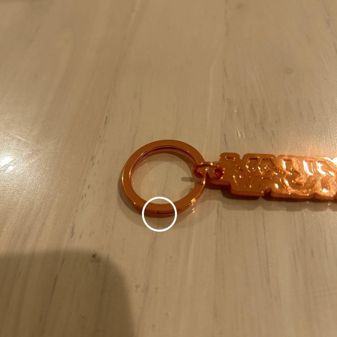 【1月30日まで】VAUNDY キーチェーン リストバンドとミニ缶バッジ付き Vaundy ART Work Studio live 001 キーチェーン 商品詳細ページ