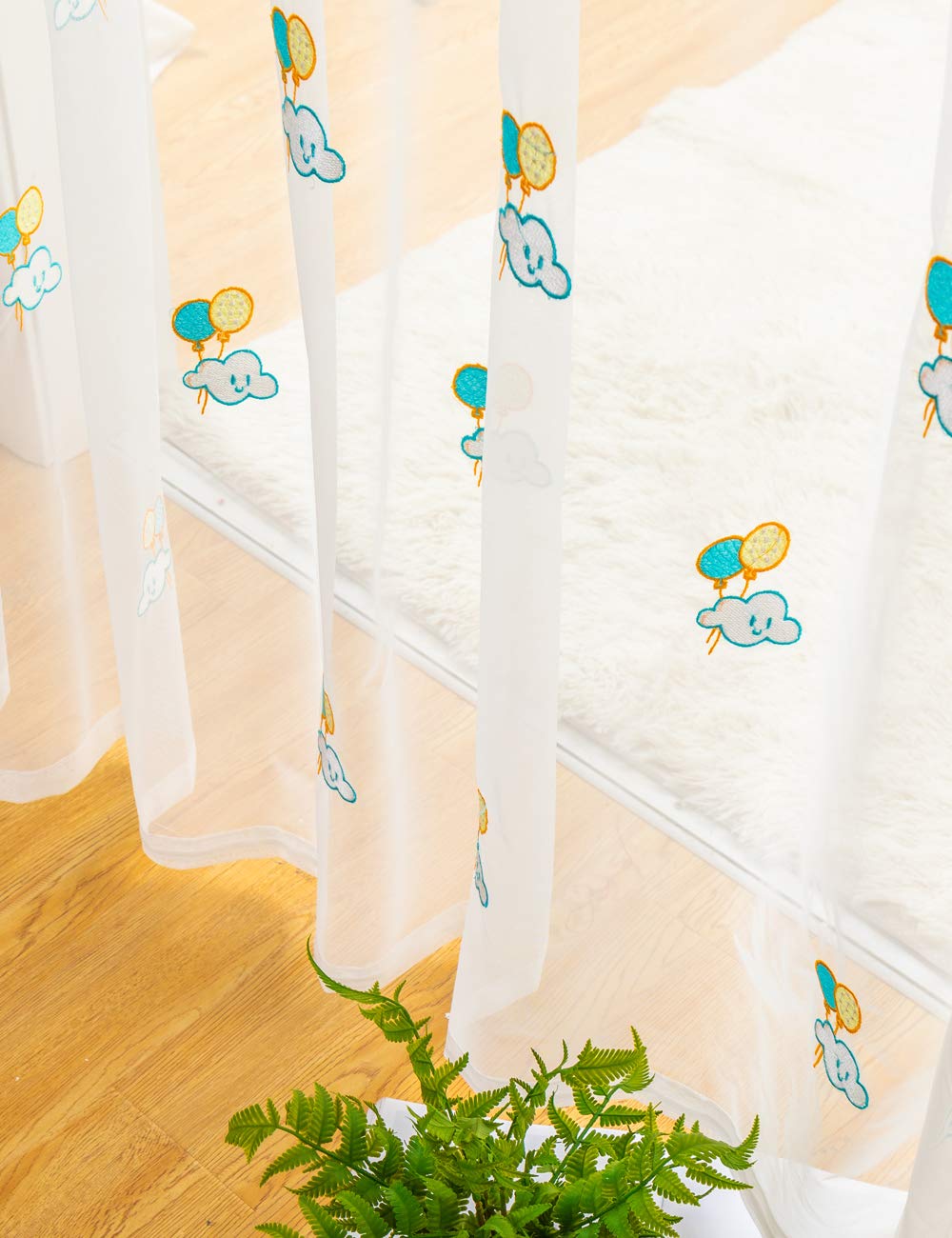 Lactraum Gardine Kinderzimmer Babyzimmer Transparent Weiß Bestickt Wolke Luftballon Voile mit Universalband 300 x 245 cm