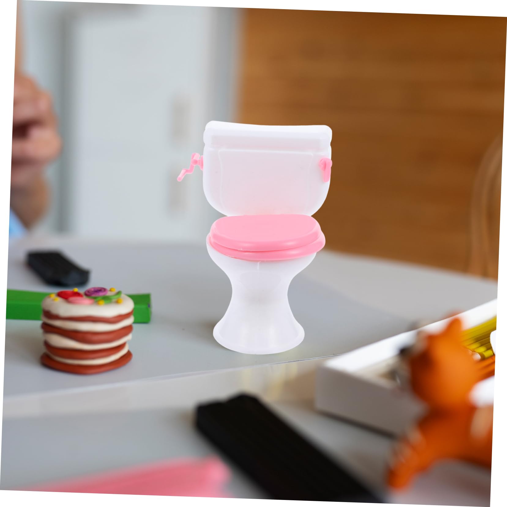 BRIGHTFUFU Miniature Toy Mini House Decor Mini Bathroom Accessory Simulated Toilet for Toddlers Realistic Miniature Bathroom Set