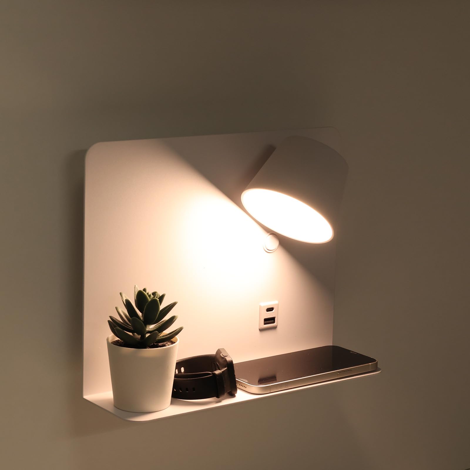 Alpinaluz Applique LED da Parete 6W Orientabile con USB e USB-C, CCT 3000K/4000K/6000K, Mensola Integrata in Acciaio e Faretto in Alluminio, Lampada da Lettura IP20 (Bianco – Destra)